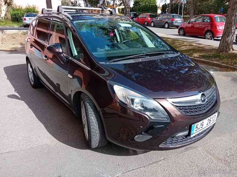 Opel Zafira 2,0   C Tourer ČR 2013 CDTI 96kw - foto 2