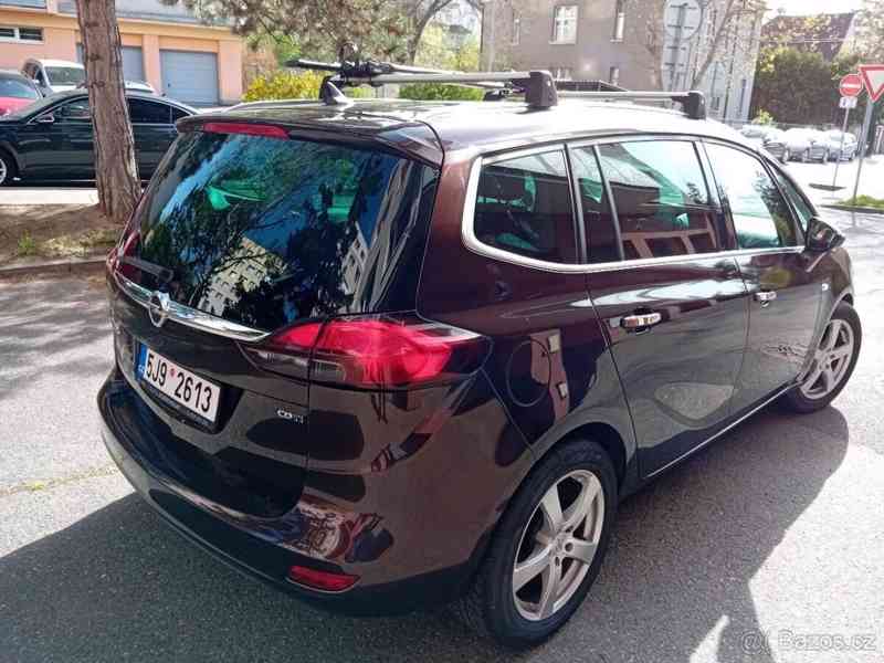 Opel Zafira 2,0   C Tourer ČR 2013 CDTI 96kw - foto 13