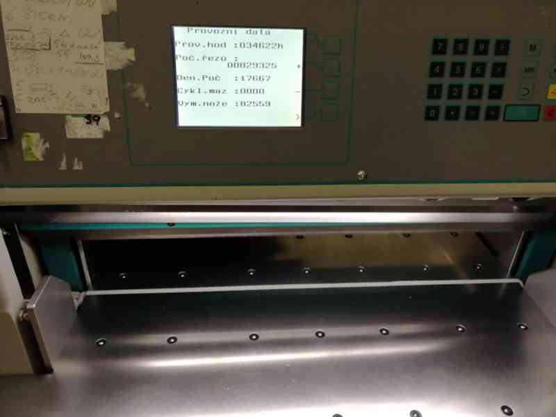 Použitá digitální řezačka papíru Perfecta 76 UC, r. v. 2007 - foto 4