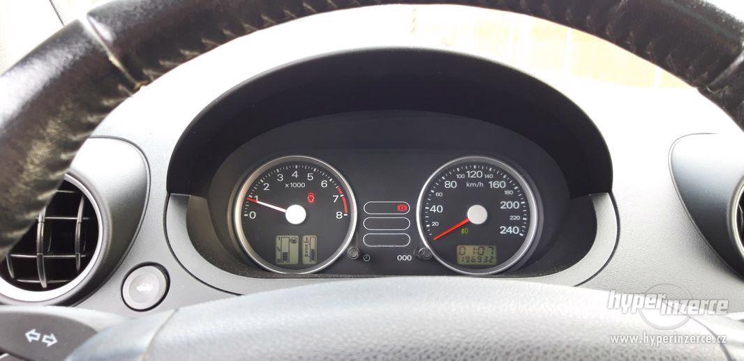 Ford Fiesta ST 150 2.0 Duratec 110 kW - foto 12