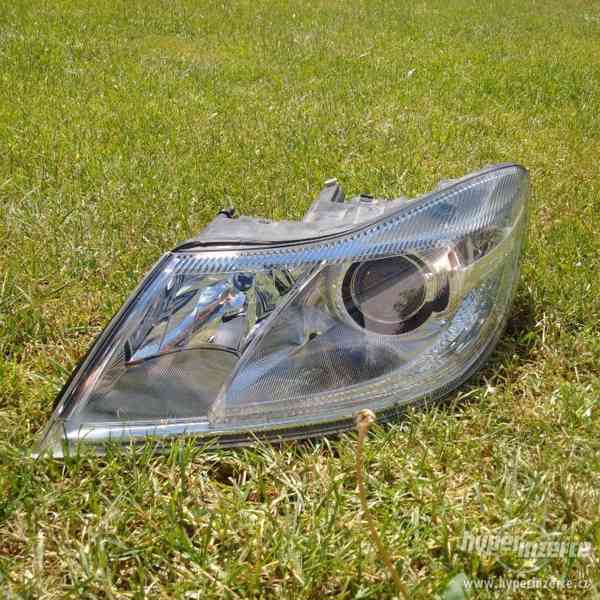 xenon skoda octavia 2 08-13 predni svetlo leve levy - foto 1
