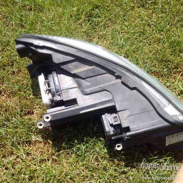 xenon skoda octavia 2 08-13 predni svetlo leve levy - foto 2