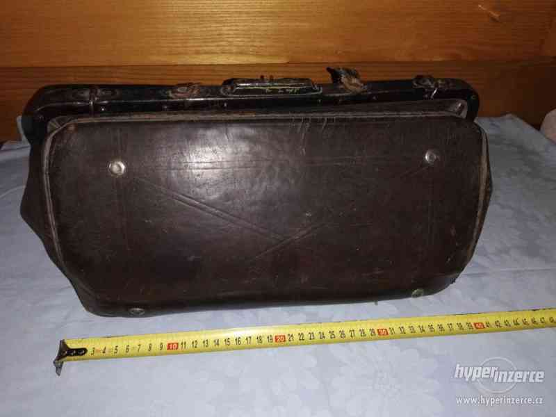 Starý kožený doktorský kufřík - foto 1
