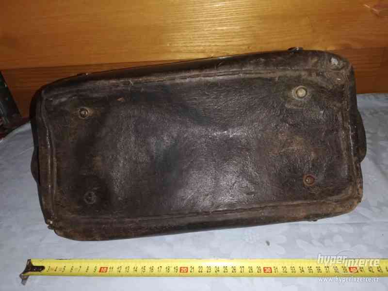 Starý kožený doktorský kufřík - foto 4