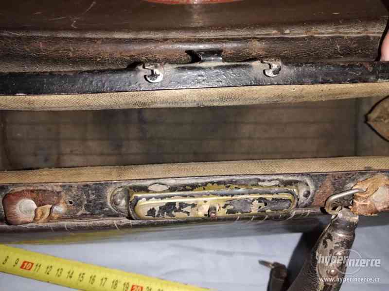 Starý kožený doktorský kufřík - foto 5