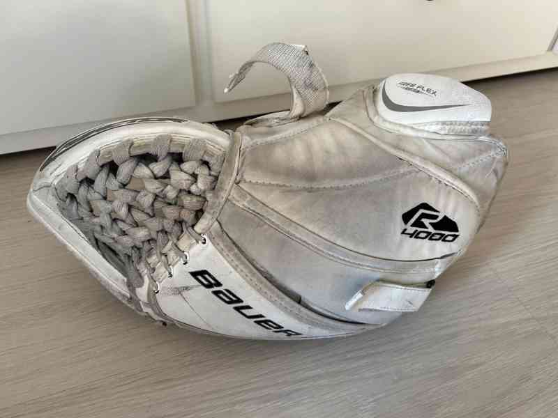 Lapačka brankářská hokejová značky Bauer - foto 4