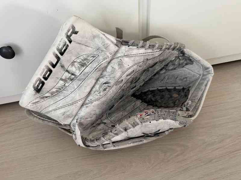 Lapačka brankářská hokejová značky Bauer - foto 6