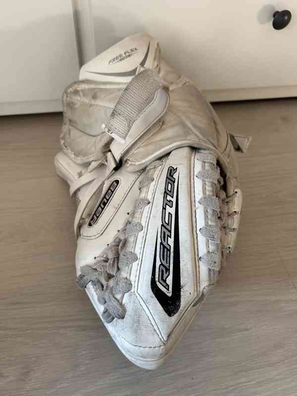 Lapačka brankářská hokejová značky Bauer - foto 5