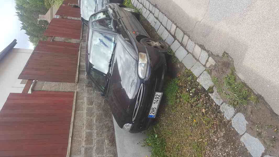 Náchod, díly na Ford Escort sedan 1.6 i zásilkovnou. - foto 1