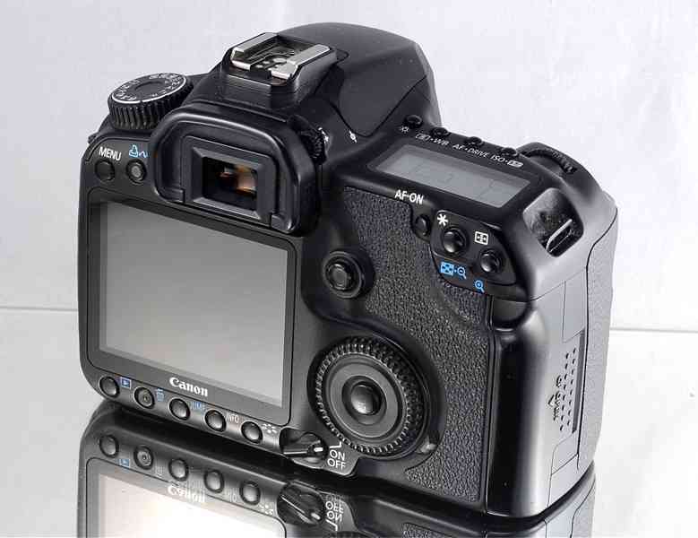 Canon EOS 40D *APS-C DSLR*10,1Mpix CMOS* 9500 Exp. - foto 5