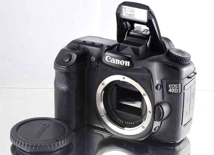 Canon EOS 40D *APS-C DSLR*10,1Mpix CMOS* 9500 Exp. - foto 3