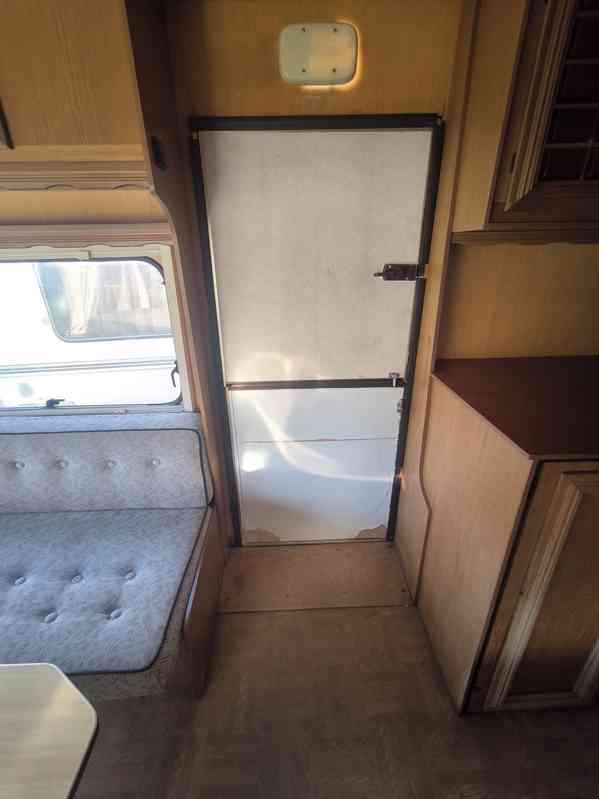 Chata na kolech. Corsar 680 na pevné stání, odvoz možný.  - foto 14