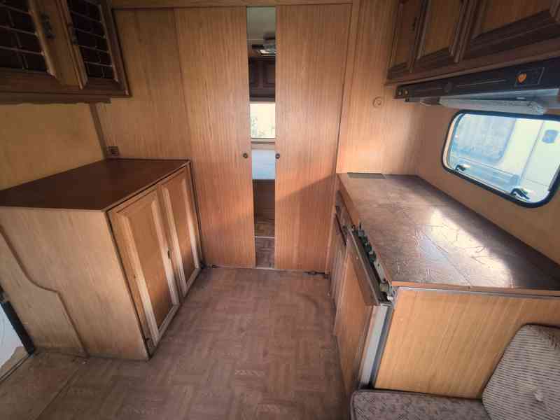 Chata na kolech. Corsar 680 na pevné stání, odvoz možný.  - foto 13