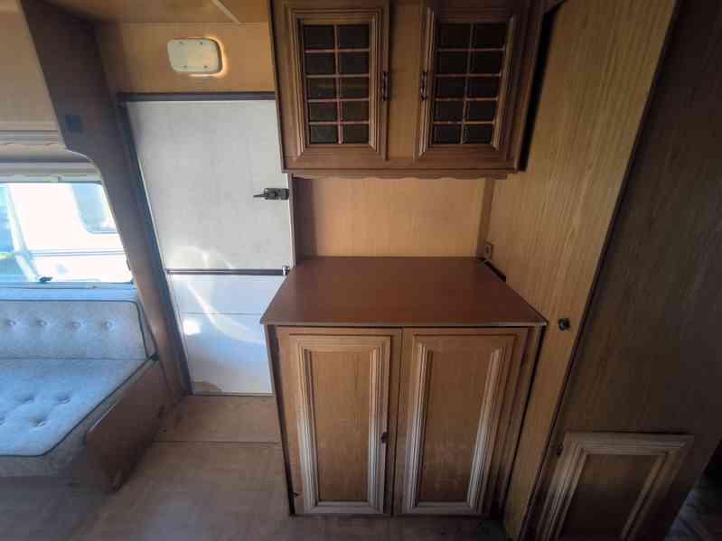 Chata na kolech. Corsar 680 na pevné stání, odvoz možný.  - foto 15