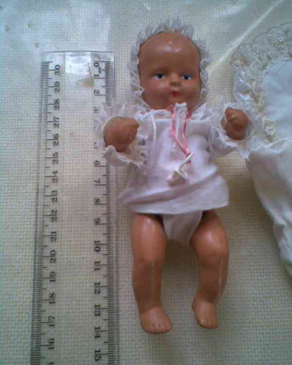 Retro panenka tvrdá masa v kočár. - foto 2