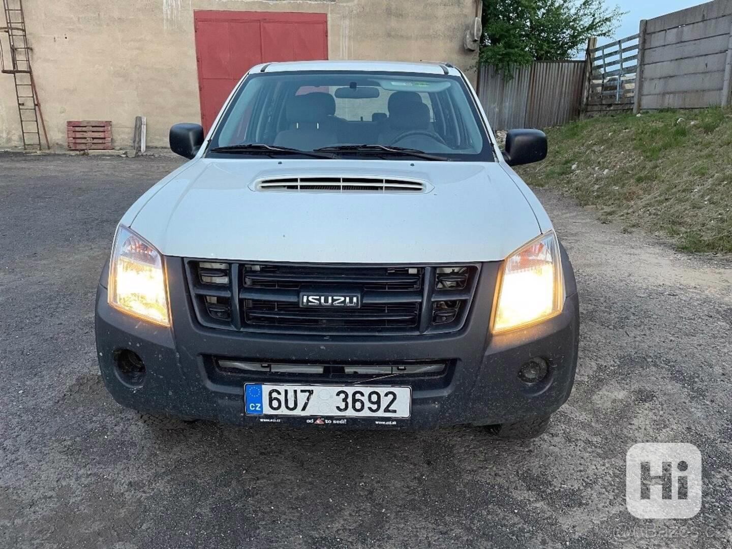 Isuzu D-Max 2,5   D-MAX TD r.v.2011 - foto 1