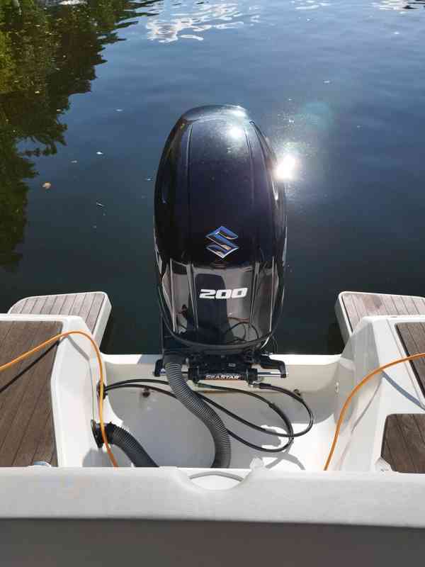 Sun Cruiser 655 (2017) s motorem Suzuki DF 200 Ap (2018) a p - foto 2
