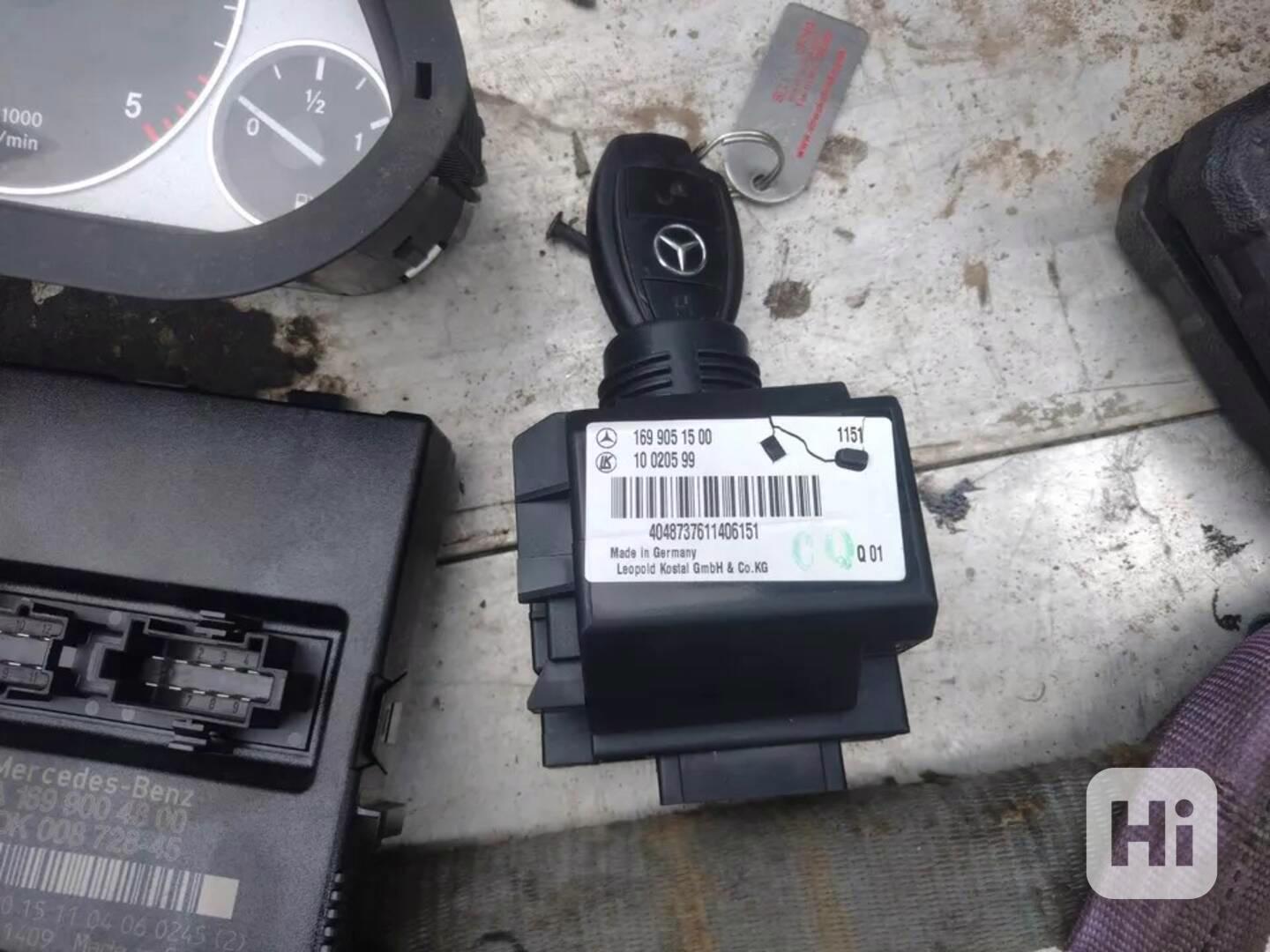 MERCEDES B180CDI MOTOR ECU,ZAPALOVÁNÍ - foto 1