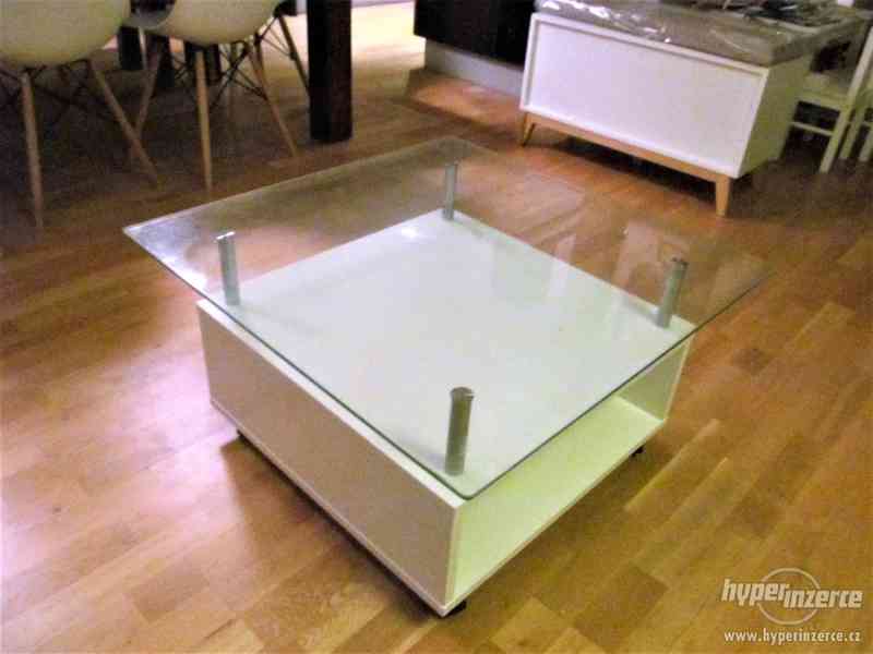Konferenční stolek skleněný a dřevěný, bílý, úložný prostor - foto 2