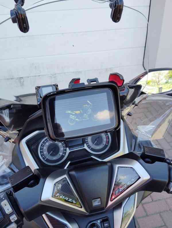 Honda Forza 300 (NF08) 2019-TOP stav,Tuning,včetně doplňků - foto 23