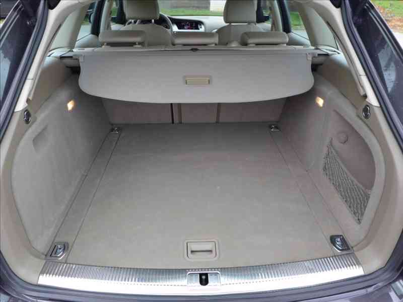 Audi A4 2,0 TDI 4x4, NAVI, 1.MAJITEL - foto 8