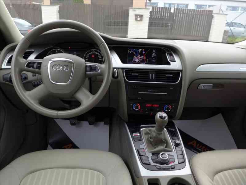 Audi A4 2,0 TDI 4x4, NAVI, 1.MAJITEL - foto 7