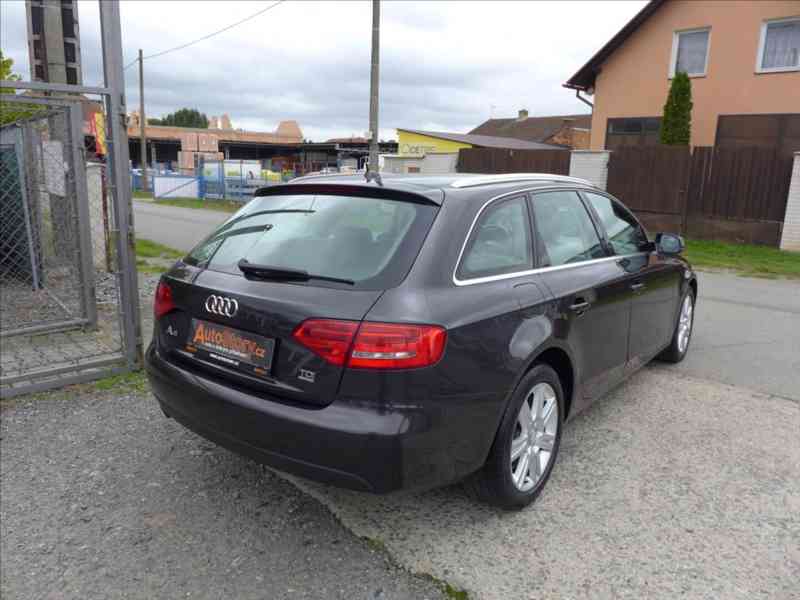 Audi A4 2,0 TDI 4x4, NAVI, 1.MAJITEL - foto 3