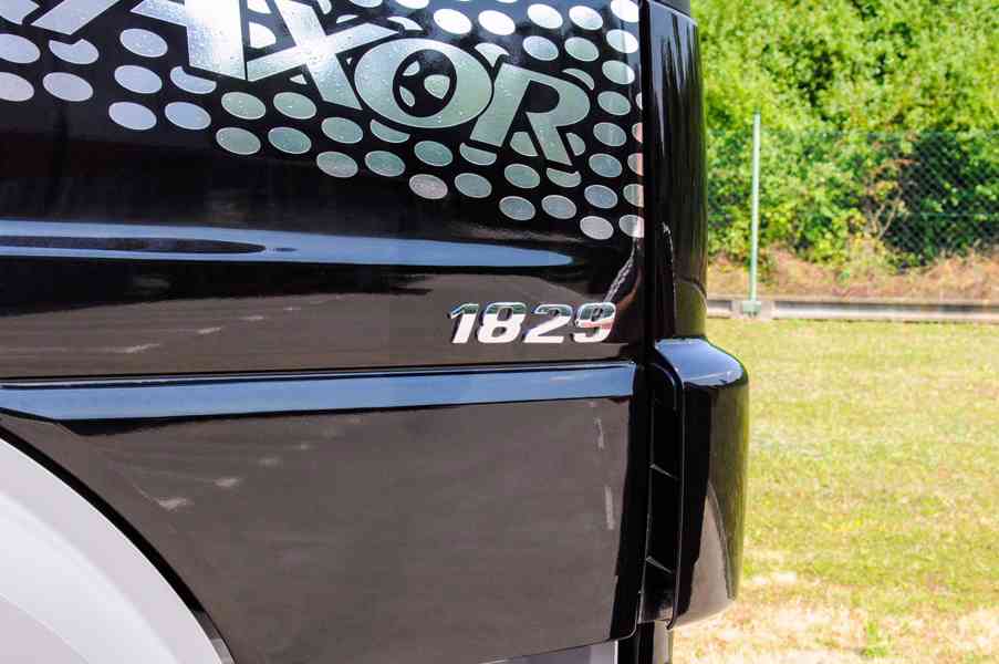 MERCEDES AXOR 1829 - 19T TŘÍSTRANNÝ SKLÁPĚČ HYDRAULICKÁ RUKA - foto 9