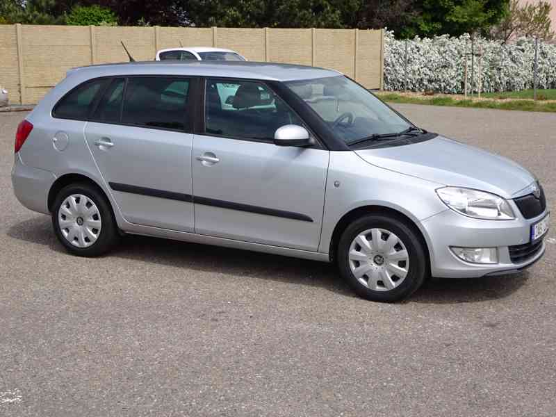 Škoda Fabia 1.2 TSI Combi r.v.2012 (63 KW) stk:4/2027 - foto 2