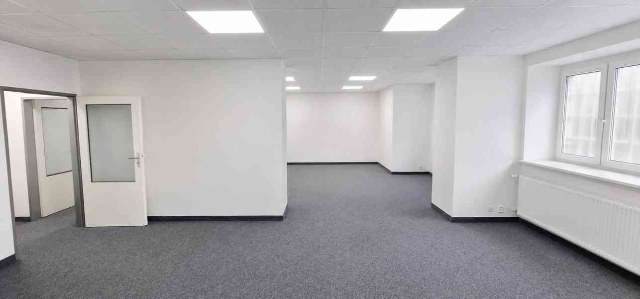 Pronájem kancelářských prostor 92 m²  3 samostatné kanceláře - foto 2