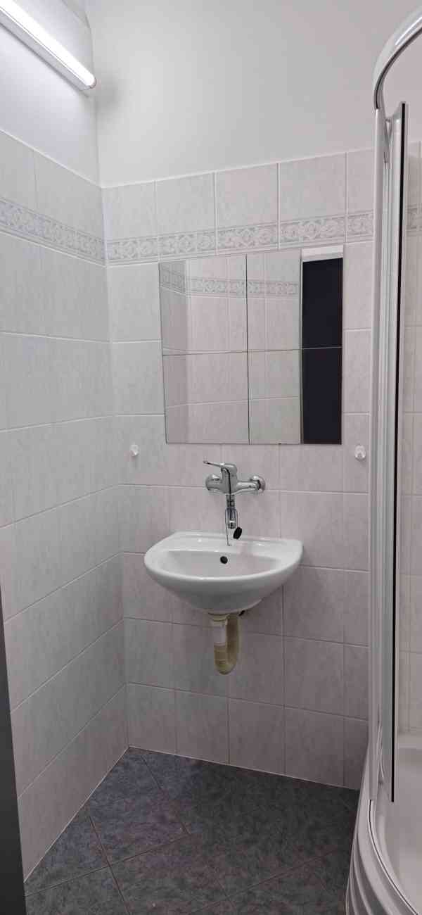Pronájem kancelářských prostor 92 m²  3 samostatné kanceláře - foto 11