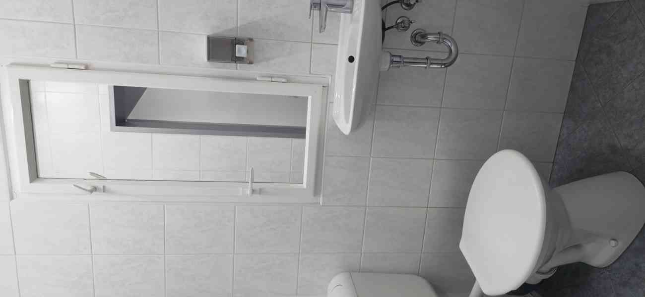 Pronájem kancelářských prostor 92 m²  3 samostatné kanceláře - foto 16