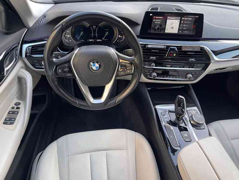 BMW 520d, 140 kW, r.2019, LIMUZÍNA, 1.MAJ., 100% SERVIS - foto 8