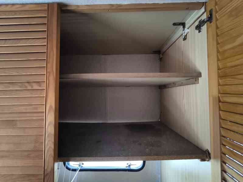 Levný karavan, bez dokladů, interiér ve dřevě, odvoz možný. - foto 11