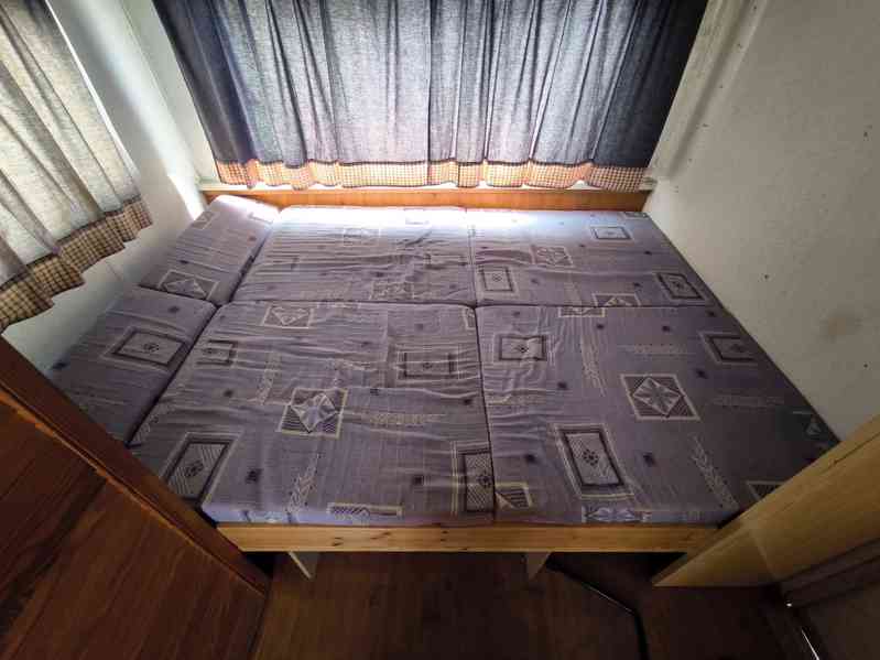 Levný karavan, bez dokladů, interiér ve dřevě, odvoz možný. - foto 14