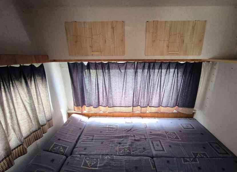 Levný karavan, bez dokladů, interiér ve dřevě, odvoz možný. - foto 15