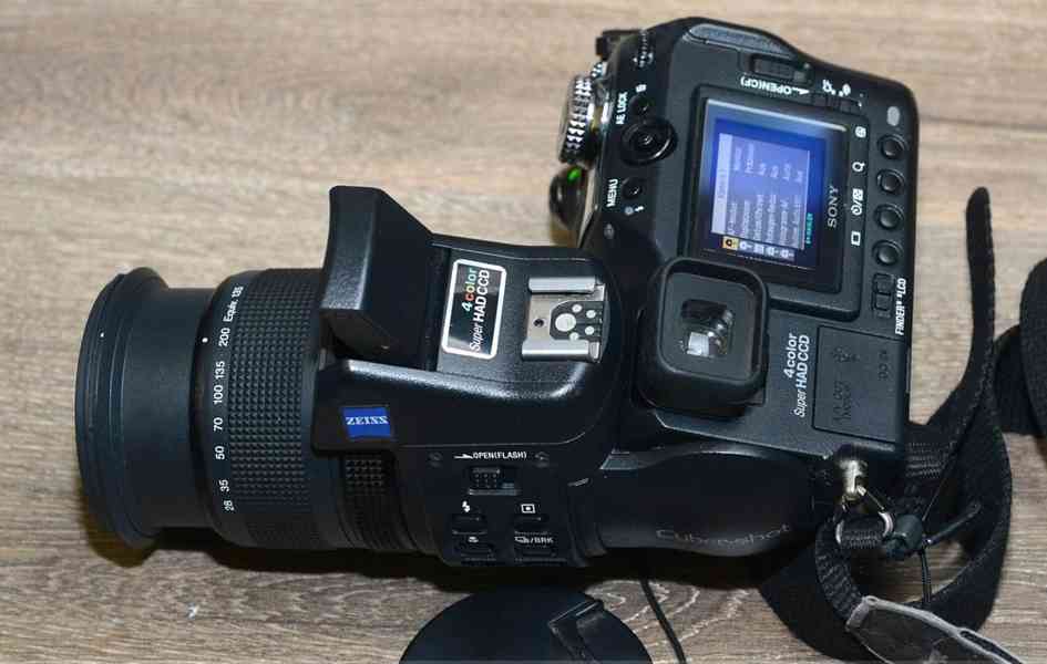 SONY Cyber-Shot DSC-F828 Prof. *8Mpix *7x O. Zoom - foto 9