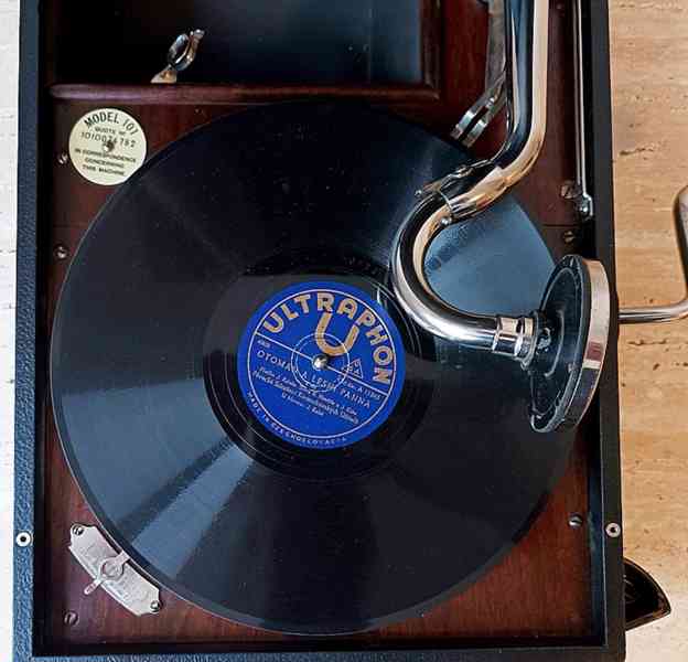 His Master’ Voice – starožitný gramofon na kliku z roku 1925 - foto 11