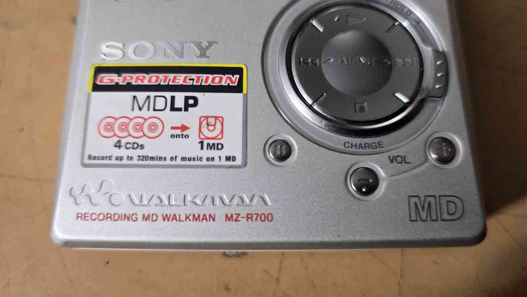 SONY TCD-D3 DAT walkman a SONY MZ-R700 minidisc walkman - foto 4