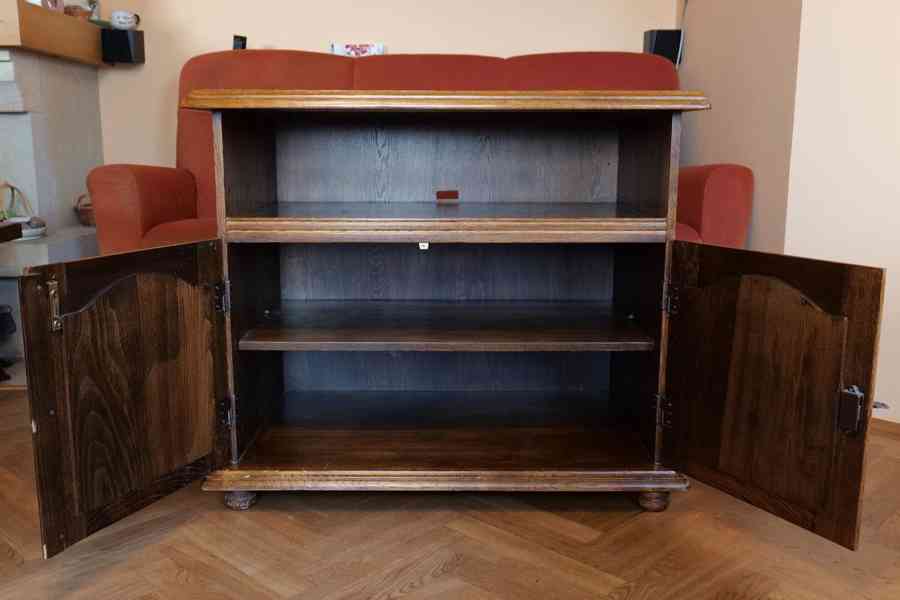 Rustikální nábytek – komoda, konferenční stolek - foto 6