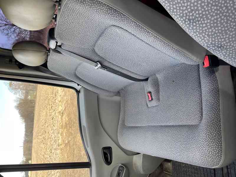 Opel Movano 2.5 DCi, L2H2, 6 míst - foto 11