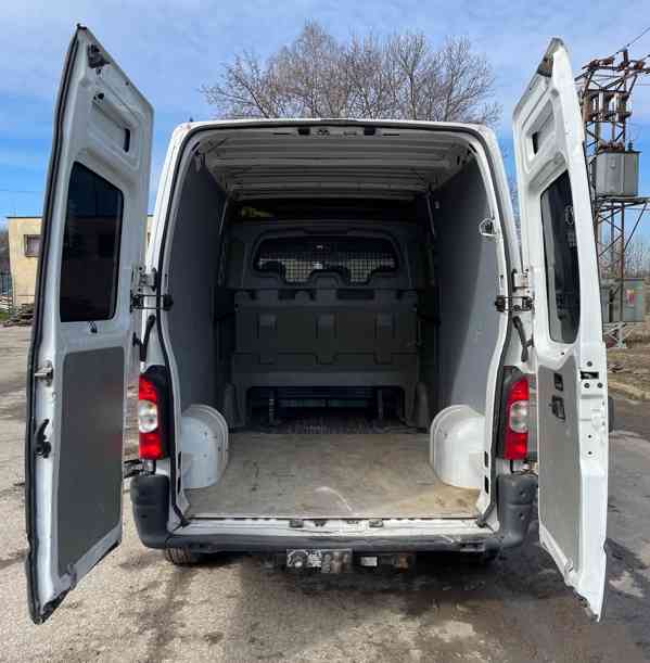 Opel Movano 2.5 DCi, L2H2, 6 míst - foto 10