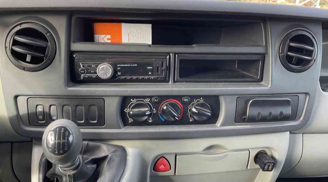 Opel Movano 2.5 DCi, L2H2, 6 míst - foto 14