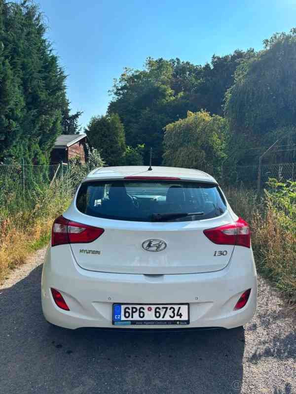 Hyundai i30 1,6   MPI 88 kW | r. v. 2015 - foto 5
