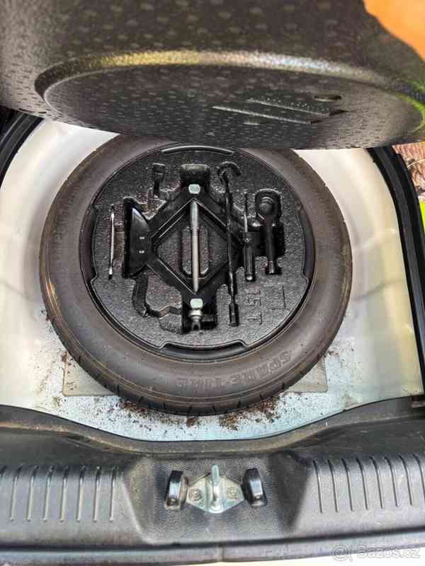 Hyundai i30 1,6   MPI 88 kW | r. v. 2015 - foto 10