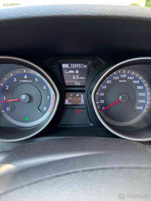 Hyundai i30 1,6   MPI 88 kW | r. v. 2015 - foto 12