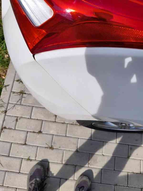 Hyundai i30 1,6   MPI 88 kW | r. v. 2015 - foto 14