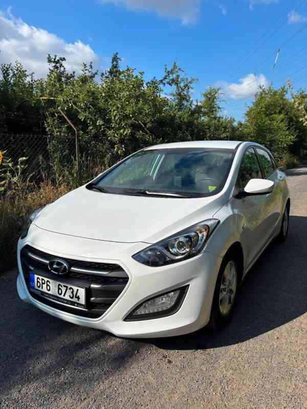 Hyundai i30 1,6   MPI 88 kW | r. v. 2015 - foto 2