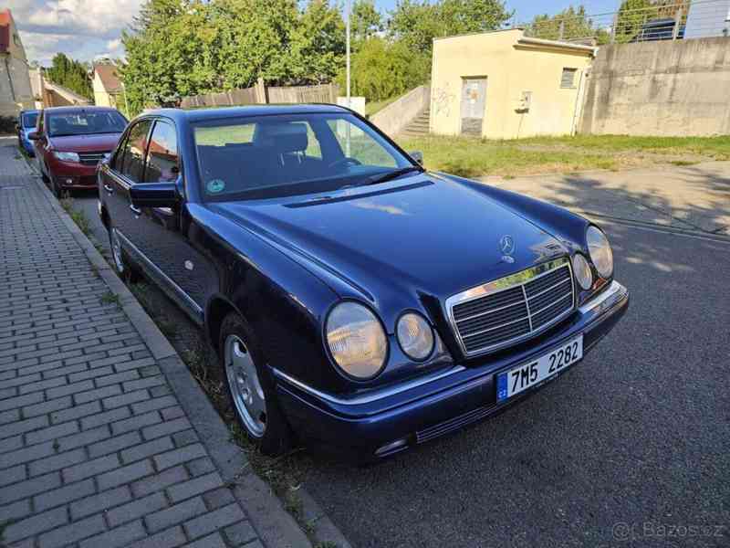 Mercedes-Benz Třídy E 2,1   Mercedes Benz E 240 W210