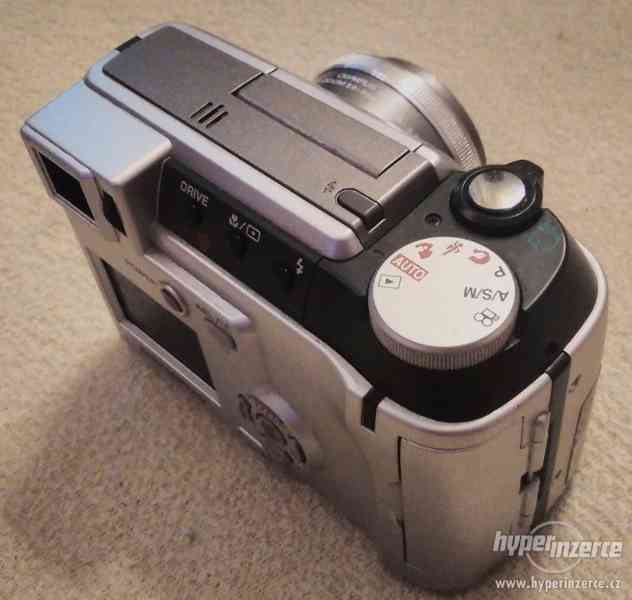 Digitální fotoaparát Olympus C-700 - k opravě nebo na ND. - foto 4